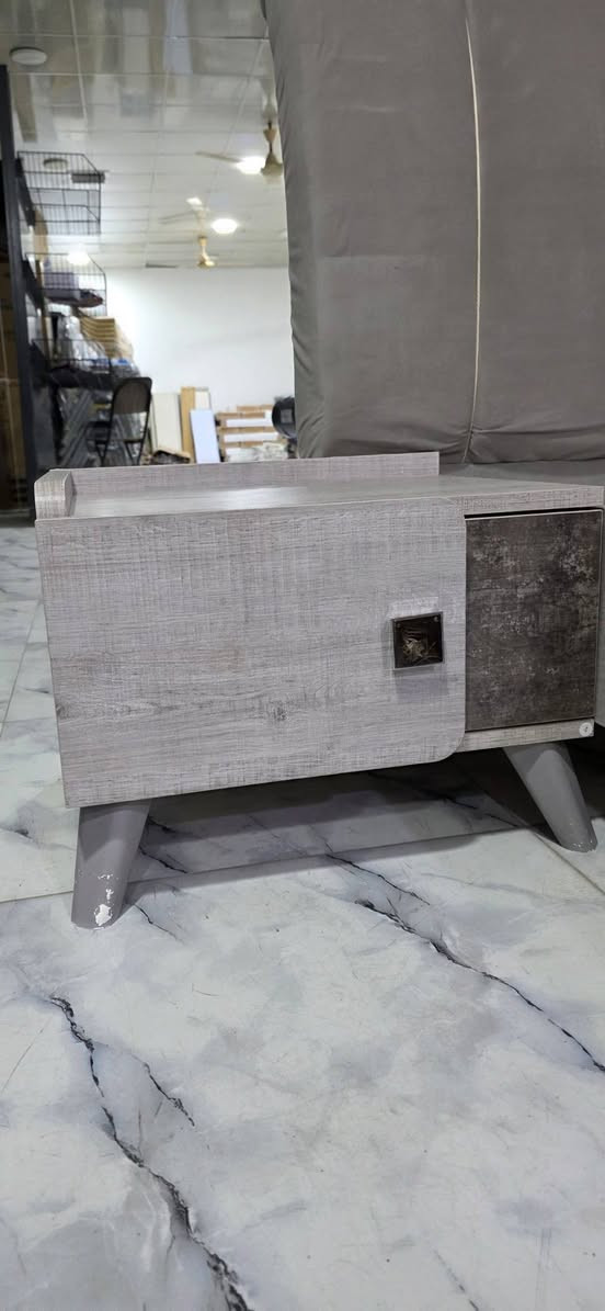 پێشنگای میر هەمیشە ناوازە‌🍁
تاقمێکی بێنج پارچەی لۆک لۆکم بۆتان هێناوە💐
ئەم تاقمە بازاڕی نیە تورکی عەسڵ دیوانە🌹
وەک لۆک ماوەتەوە شوختی نیە🍃
تەنیا ماشااللەی دەوێت ماڵی دۆستە🌸
نموونەی جوانی ڕەنگی تایبەت 🪴
تاجی شامۆی عەسڵ 🌻
ماڵێکی جوانە لەدەستی خۆتی مەدە 💟
ماڵ بۆکەس دانانێن کێ زوو هات پیرۆزی بێت🎁
***********
لەوێنەکان چۆنە ئاوایە لۆک لۆکە🫒
جوابی کۆمێد نادەینەوە بەڕێزان💐
