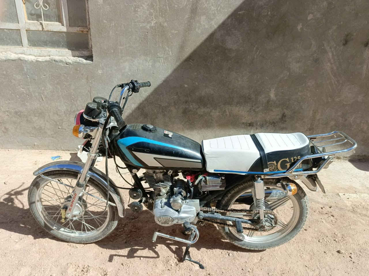 يا الله سلام عليكم شباب دراجه نامه للبيع رقم وسنويه بس رقم اسود منفيس بسعر مناسب بيه مكينه مال جيل القديم الجنايه يعرفوه 650وبيه مجال مكان نجف كوفه ***********
