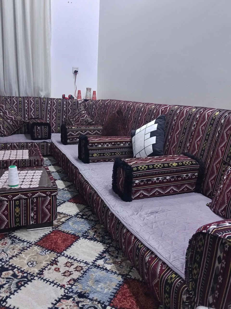 جلسه عربيه نظيفه 
12متر معه ميز والطبلات 
السعر مليون


**إذا كنت صاحب هذا الإعلان وتريد حذفه لأي سبب، رجاءا أرسل رسالة إلى الدعم الفني**