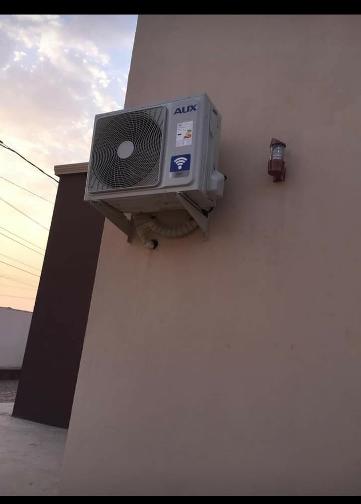 النجف الاشرف 
ورشة تبريد متنقلة سبالت ومكيفات صيانة عامه
*********** 👍🏻هناك ضمان في العمل 

🔴ورشتنا متنقله 🚚لصيانة ونصب وتركيب وتنظيف وغسل جميع اجهزة التبريد  (السبالت والمكيفات) بأنسب الأسعار. 

🔴اذا كنت تريد تنصيب او تنظيف ما عليك سوى مراسلة الصفحه
وترك العنوان ورقم الهاتف 
ونحن نصلك أينما كنت . 
🔴ملاحظه/ 🚚🔧نعمل داخل محافظة النجف الاشرف ❤️
للاستفسار
***********
