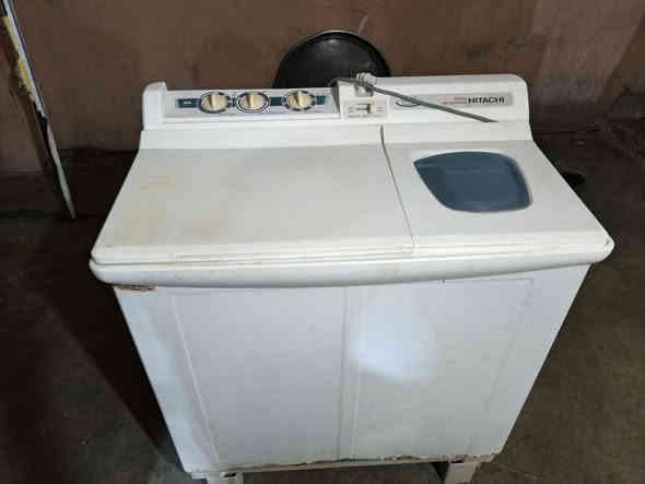 غساله للبيع شرط الشغل والنضافه السعر 45الف وبيه مجال  قليل الرقم***********
