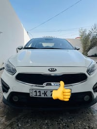سيراتو للبيع  موديل 2019.  رقم بغداد باأسمي  ماشيه 177 km تحكم استيرن ...