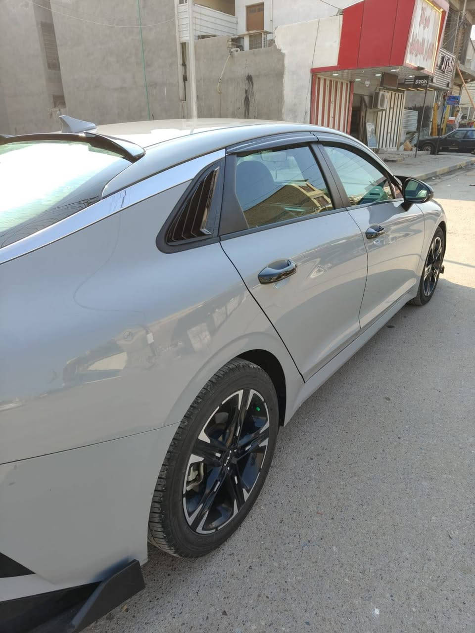 كي فايف GT LiNE
موديل 2022 وارد امريكي
مكينه 1600تيربو
حادثها بنيد بدون دواخل صور حادث مرفقه ايرباك درگه فقط 
السعر 168وبيها مجال
العنوان بغداد المحموديه***********
