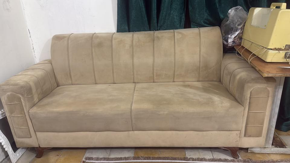 غراض للبيع بسعر مناسب 

الرقم ***********
