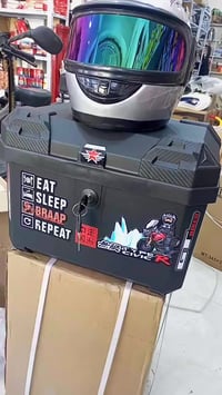 صندوك ديلفري • خوذه اصلي • كوت