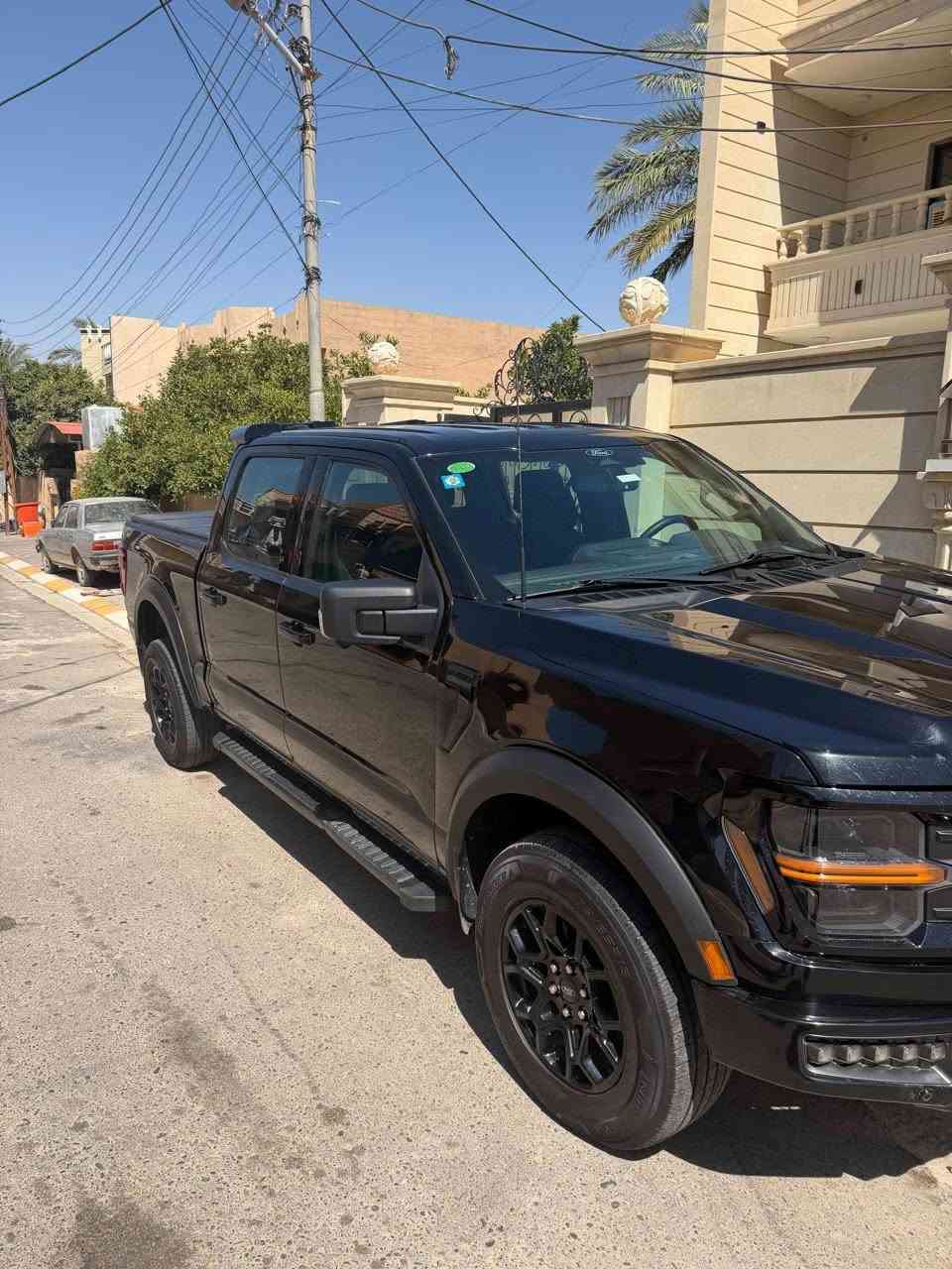 فورد f150 هايبرد 2024
مواصفات xlt 
شاشه كبيره 
كامرات 360 
كير ارضي
طاوله طعام
وباقي المواصفات معروفه 
ضرر كلش بسيط دعاميه اماميه وشويه بين الجاملغ و الباب كلش بسيط وصبغ على كدهن
ماشيه 56 الف 
السعر 345
للاستفسار واتساب 
***********

