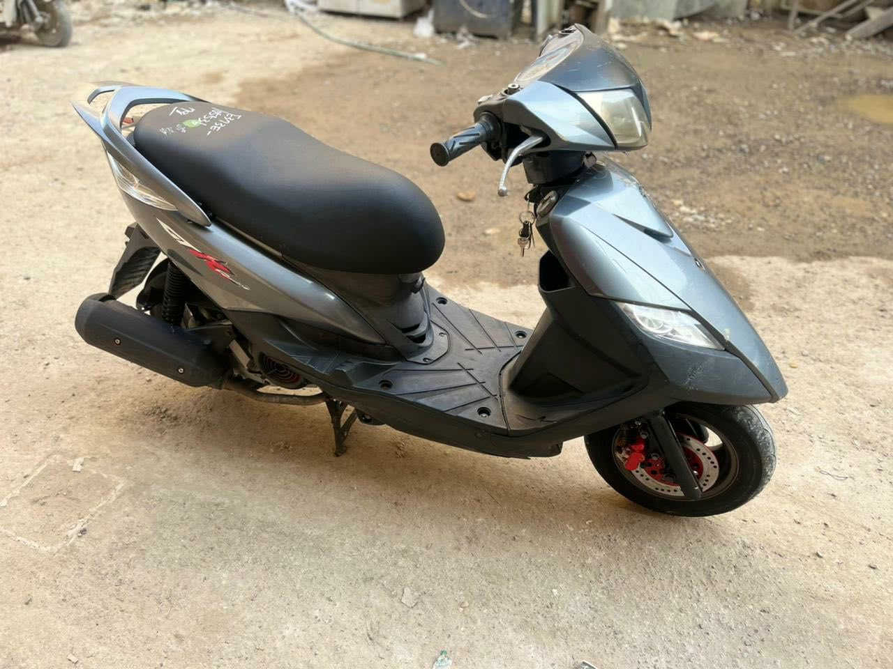 دراجه ثعلب للبيع الدراجه نضيفه ومامفتوحه شلعه ومعدل خير من الله كهربائيات كله شغاله سلف وهندر نكره تشتغل سعره ب٨٠٠ وبيه مجال رقم ***********
