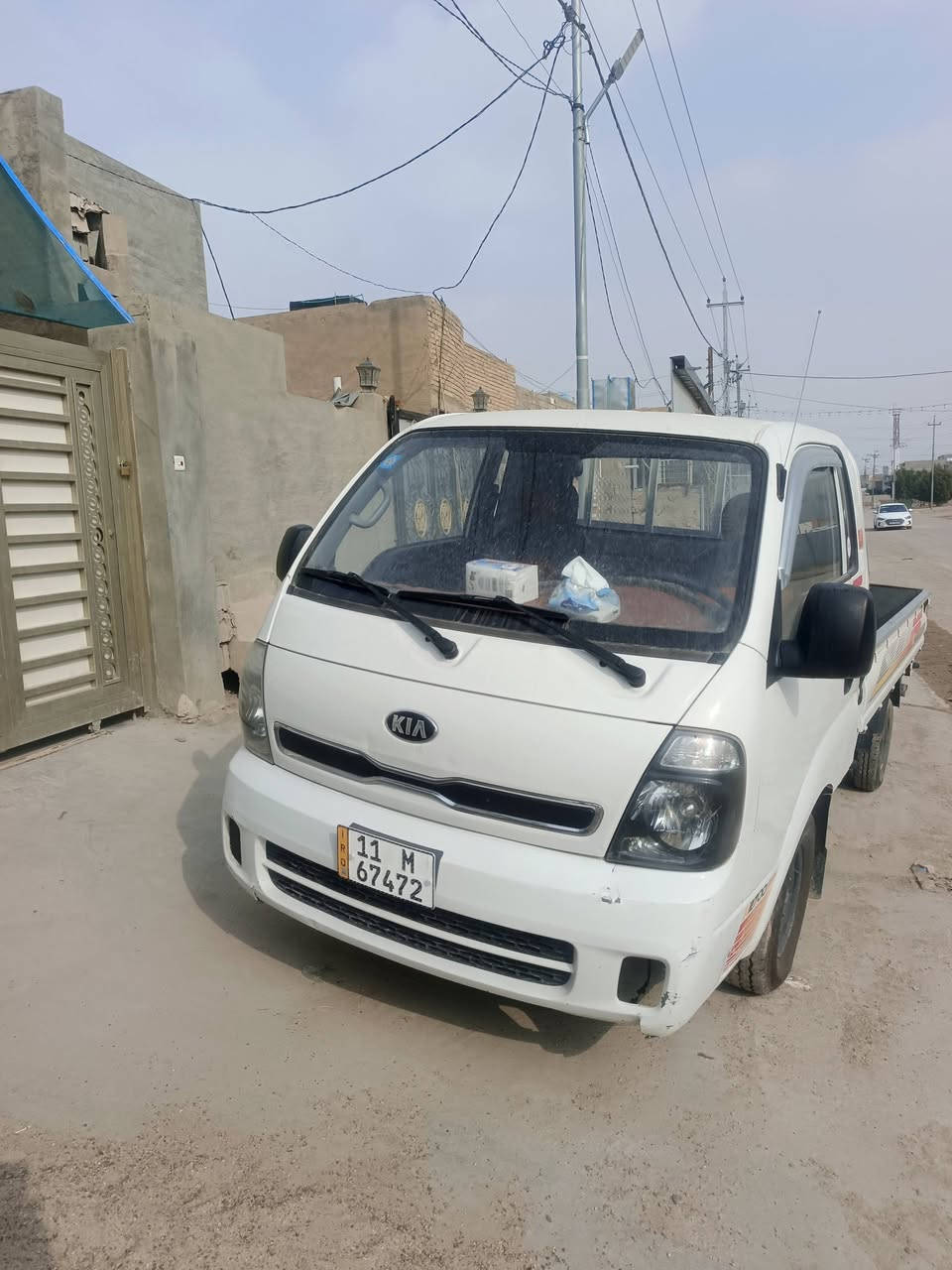 للبيع كيا موديل 2017 رقم بغداد=انكليزي
مشروع وطني مكفولة كفاله عامه كير محرك شاصي اكسن كفاله  مغلفه مدوشمه جديد تخم تاير تبريد ثلج كامله مكمله 
السعر١١٧ وبيه مجال للشراي 
مكان السياره الانبار الفلوجه 🚫❓ 
***********
