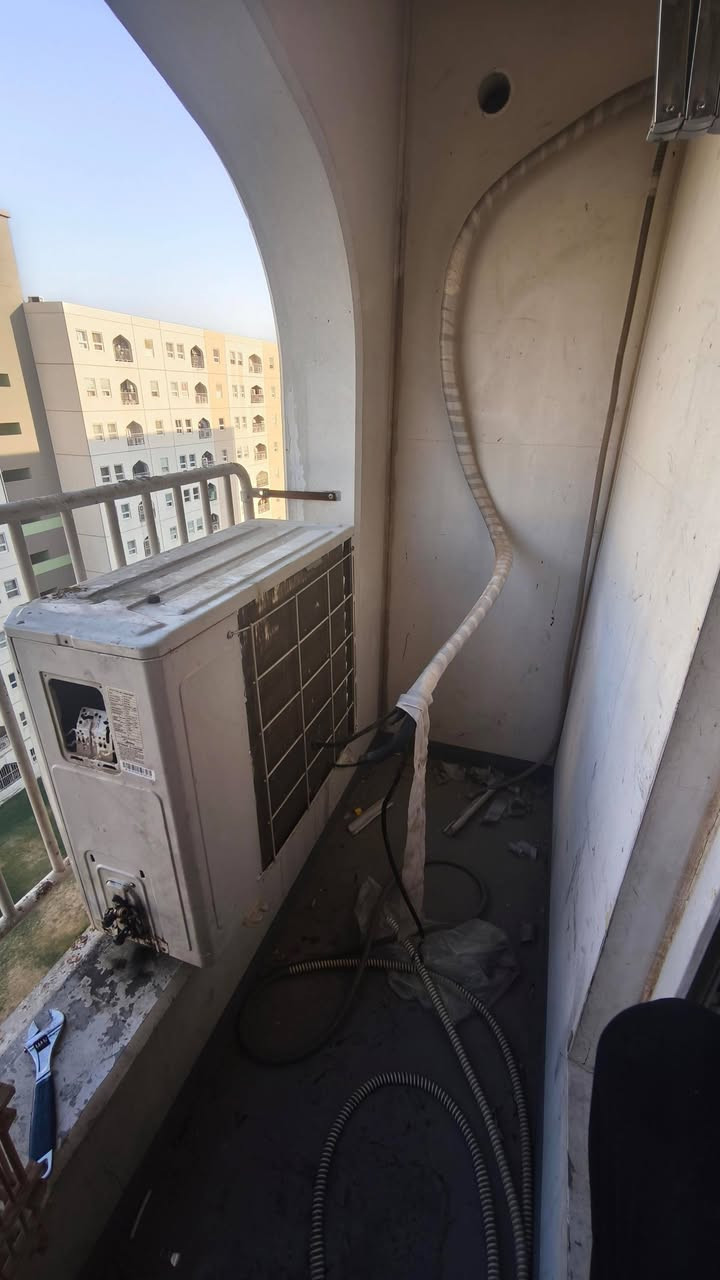 بسم الله الرحمن الرحيم
جانب من عمل كادر المهندس للتبريد 
مدينة بسماية وجميع مناطق بغداد 
تعلن شركة المهندس للتبريد عن الخدمات الاتية داخل مجمع بسماية ومناطق بغداد كرخ ورصافه
تصليح ثلاجات 
تصليح مجمدات 
‏فتح سبلت 
‏تنصيب سبلت 
‏شحن غاز r22 
‏شحن غاز r410 
‏تنصيب سبلت مدة 
‏صيانة عامة للسبالت 
‏تنضيف السبلت + تفصيخه
‏ايجاد الليك ومعالجته
‏تقديم المحجر
‏شد بردات حجم كبير 
‏شد بردات حجم زغير
‏اضافة نقاط كهرباء 
‏شد بنكات
‏تبديل الگيزر 
‏شد شمعة حجم كبير 
‏شد شمعة حجم صغير 
‏شد ليد 
‏كادر موجود على مدار الساعة 
‏للتواصل واتس ***********
@إشارة 
‏
