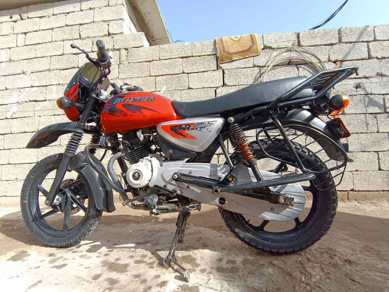 دراجة بوكسر جبلي أوراق كامله للبيع ما مفتوحه موديل 2023 نضيفه مثل ما جاي تشوف كهربائياته كله شغاله نگره سلف السعر ب مليون و500 ول شراي يتصل وبي خير ويدلل ***********
