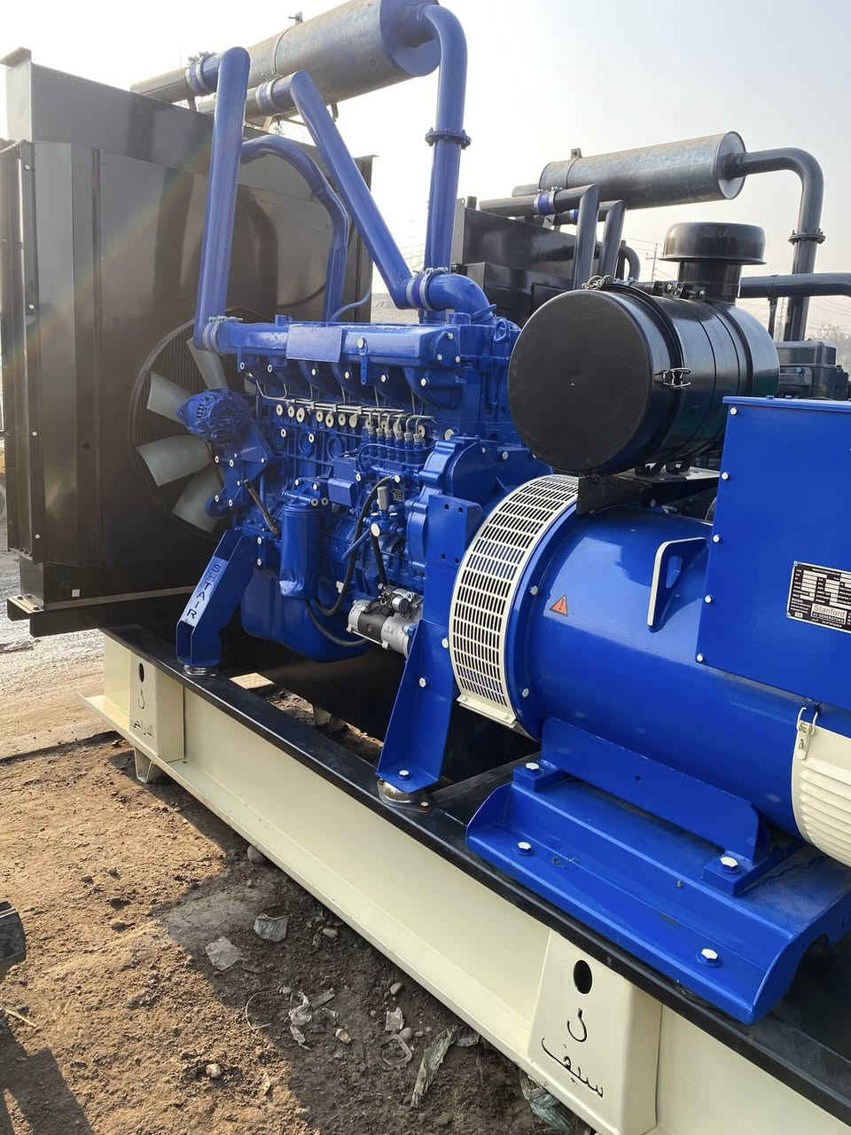 مولد اشتاير 24ولف بم كهربائي 300كيفي شغل درجه اولى للأستفسار ***********
