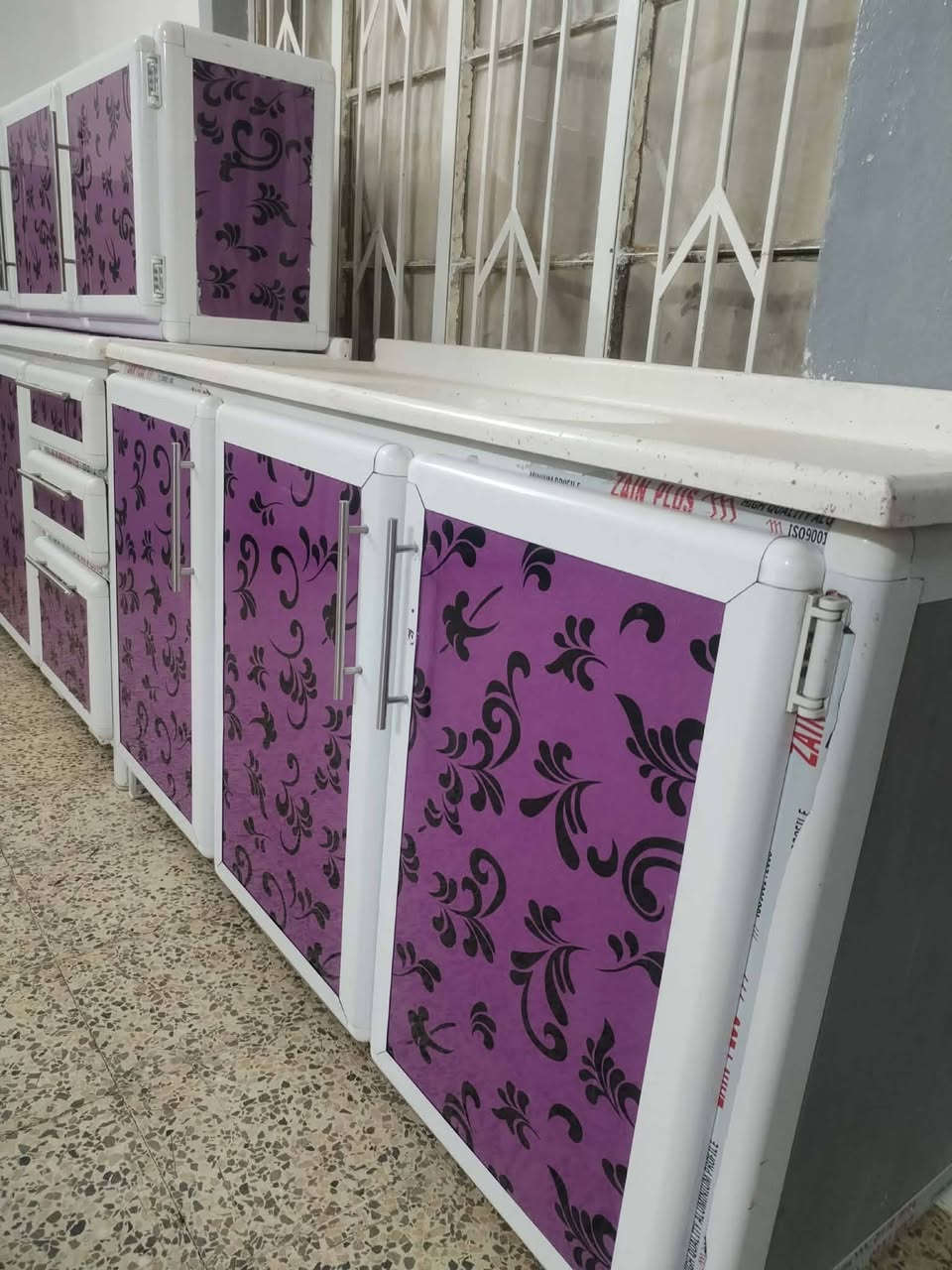 للبيع كاونتر مترين وسنكي مالو متر ونص كرانيت السعر 280 بي مجال قليل نظيفه وثقيل العنوان كراج الشمال التواصل خاص#الجميع


**إذا كنت صاحب هذا الإعلان وتريد حذفه لأي سبب، رجاءا أرسل رسالة إلى الدعم الفني**