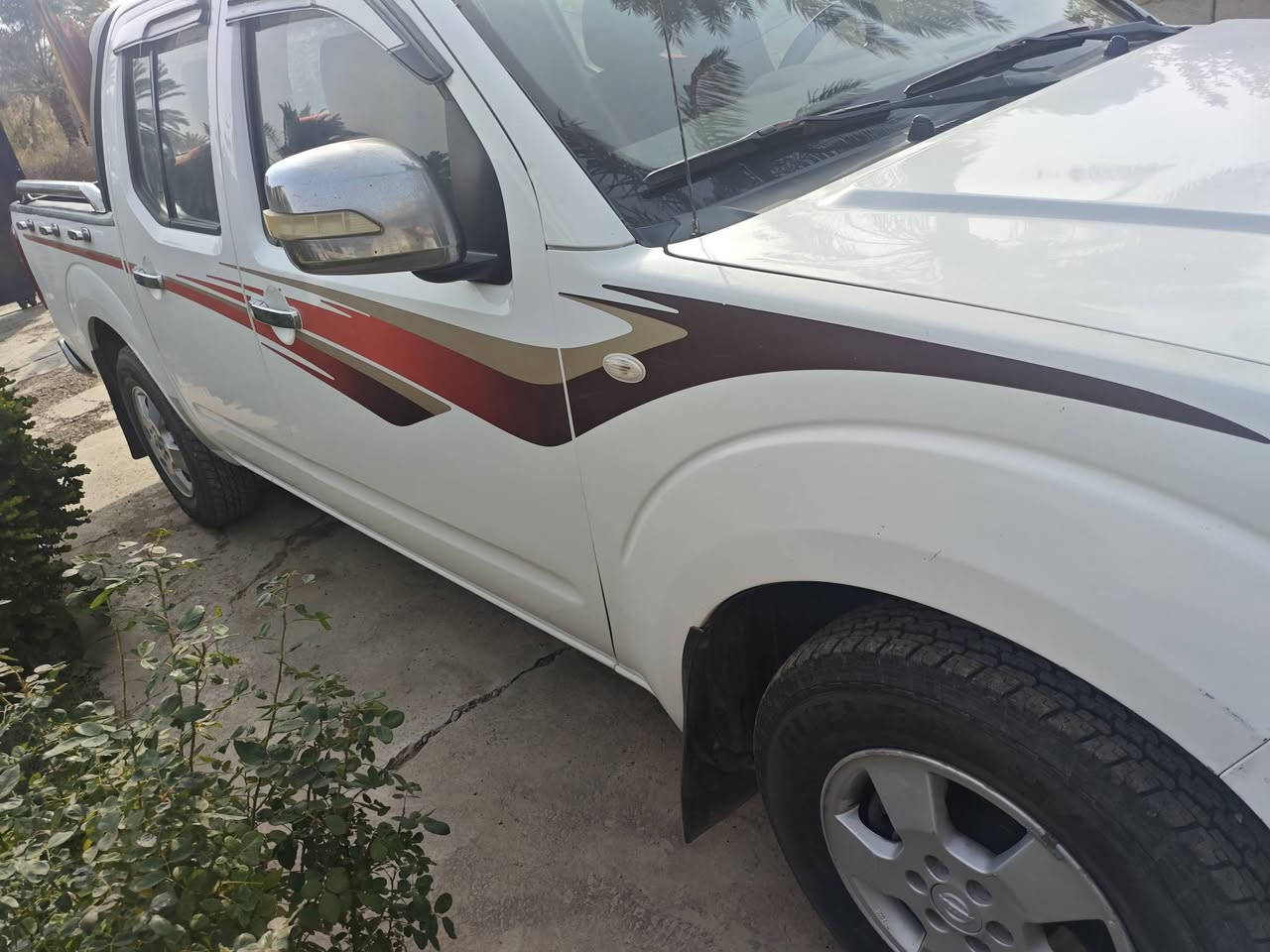 سلام عليكم ورحمه الله وبركاته نيفارا ٢٠١١ 
اوتوماتيك محرك جديد كير نضيف  دواخل نضيف بيه طخات زغار وقليلات كشر كلش نضيف  تخم تاير  دواخل نضيفه تدفئه تبريد كهربائيات السياره كله شغاله سياره ما ناقصه اي شي والواقع بعد احلا للمراوس بسياره كورلا او سني نيسان أو النترا  أو للبيع شعندك نزل للمراوسس
هذا رقمي اتصل وتدلل 
***********
