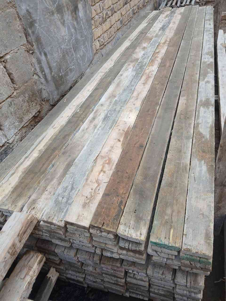 خشب للبيع عدد 5 مكاعب في بابل ***********
