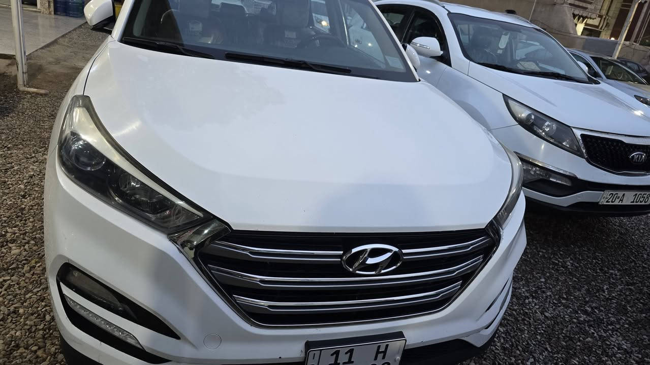 السلام عليكم توسان موديل ٢٠١٨ ماشيه ١٤١ ابسمي خليجي كفاله مكاني ديالى موصفات //نص فول// الكاصد
 جديده الشط ***********//١٨٥وبيها مجال بسيط
