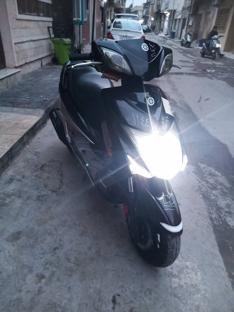 دراجه سكنس لد فحل نوزل خطين قبق نفخ ياباني جديده مال رمبه دراجه  ام الطلاعات بلاديه مكينه ناعمه شلعه معدل ربع نكره كهربائياتها كلها شغاله كفرات اصليه دراجه جديده اي نقص مابيها مكفوله السعر مليون و 150 العنوان بغداد الكرخ الاتصال على الرقم***********
