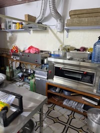 مطعم كامل • مستخدم ٣ أشهر • الهوير شارع الصناعه