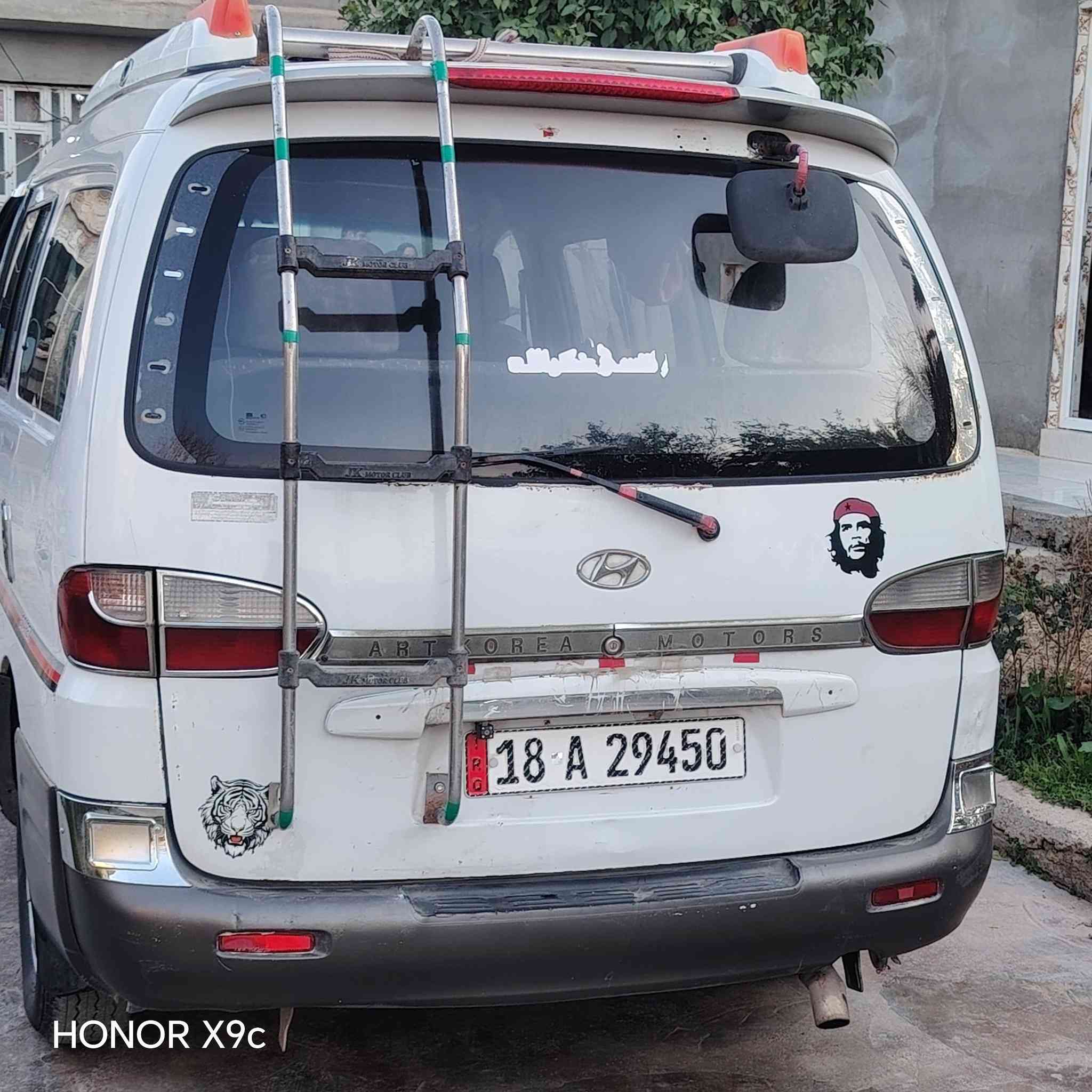 السلام عليكم ستاركس موديل 2002 محرك سوبر تخم تاير جديد صدر جديد باتري كهربائيات كاملة سنوية جديدة لل رقم جديد دولي سياره بدون صرف وبخار السياره بدون ضربة سياره حلوه بشكل بيهه   السعر 68  وبيهه مجال نواقص قليلة  لاستفسار الاتصال على الرقم ***********
