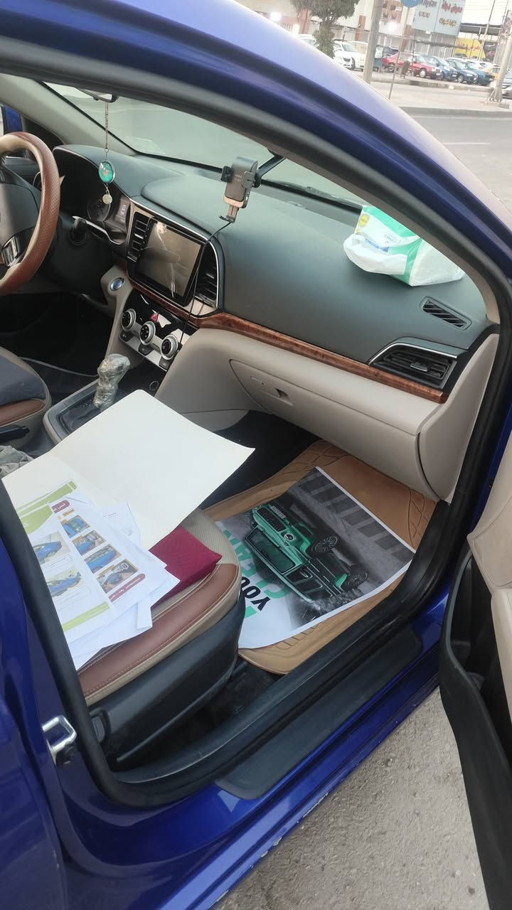 النترا موديل 2020 خليجي لمتد مكفولة من الصبغ والتبديل فقط المكينة مفتوحة 152 وبيها مجال ***********
