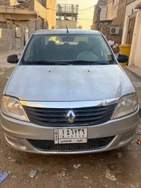 رينو مديل 2012 كير ومكينه وتبريد شغال وتخم تايرات وصدر كله نضيف ب اسمي...