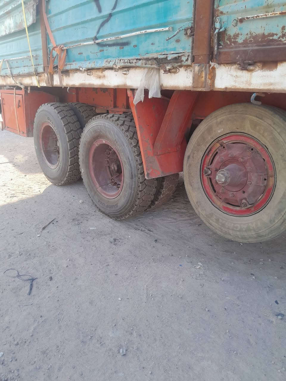 عربانه اسكندريه قطعه وحده مكفوله تخم تاير ٢٤ جديد جاهزه للشغل السعر ٦٥ ورقه وبيه مجال لشراي ***********
