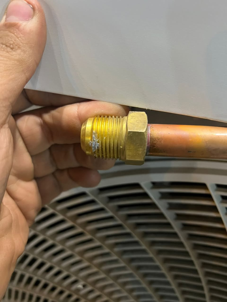 السلام عليكم 
للبيع سبلت 
نوع گري 
حجم 2 طن 
انفيرتر تحكم امبير 
الجهاز مستخدم قليل
السعر 600 الف 
***********
