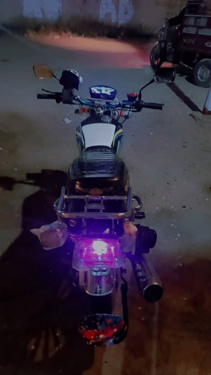 ياالله دراجه موديل 26 منفيس وياه كلشي شغال بيه ما ناقصه اي شي سعره  850وبي مجال شي بصيط ورقم ***********
