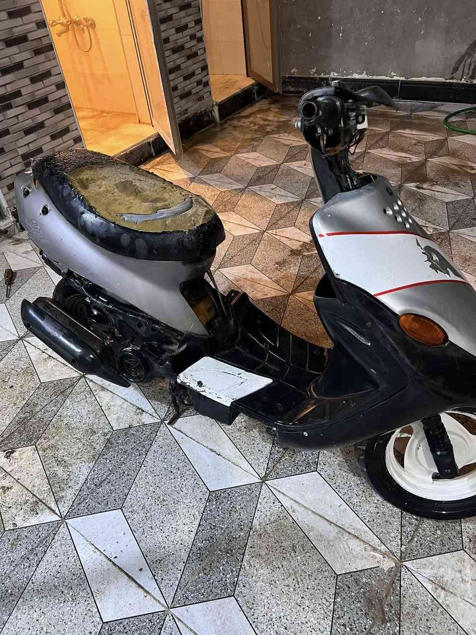 السلام عليكم شباب دراجه بيجي اللبيع وبعد اغراضهة البقيه وياهة دراجه نضيفه بس تاركهة فكامت تخربط من الكابريتر بس دراجه شغاله كلشي ما بيهة ::::(الشراي يجي خاص)


**إذا كنت صاحب هذا الإعلان وتريد حذفه لأي سبب، رجاءا أرسل رسالة إلى الدعم الفني**