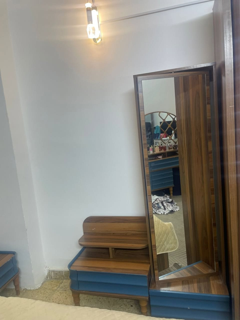 غرفه نوم للبيع بيها ضرر بسيط السعر 400 بيها مجال‭0773 091 3020‬📞
