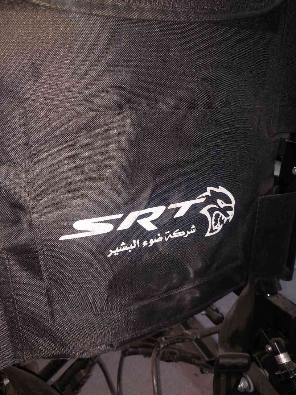 السلام عليكم عندي كرسي شحن جديد البيع سعر ٤٠٠ الف رقم موبايل ***********

