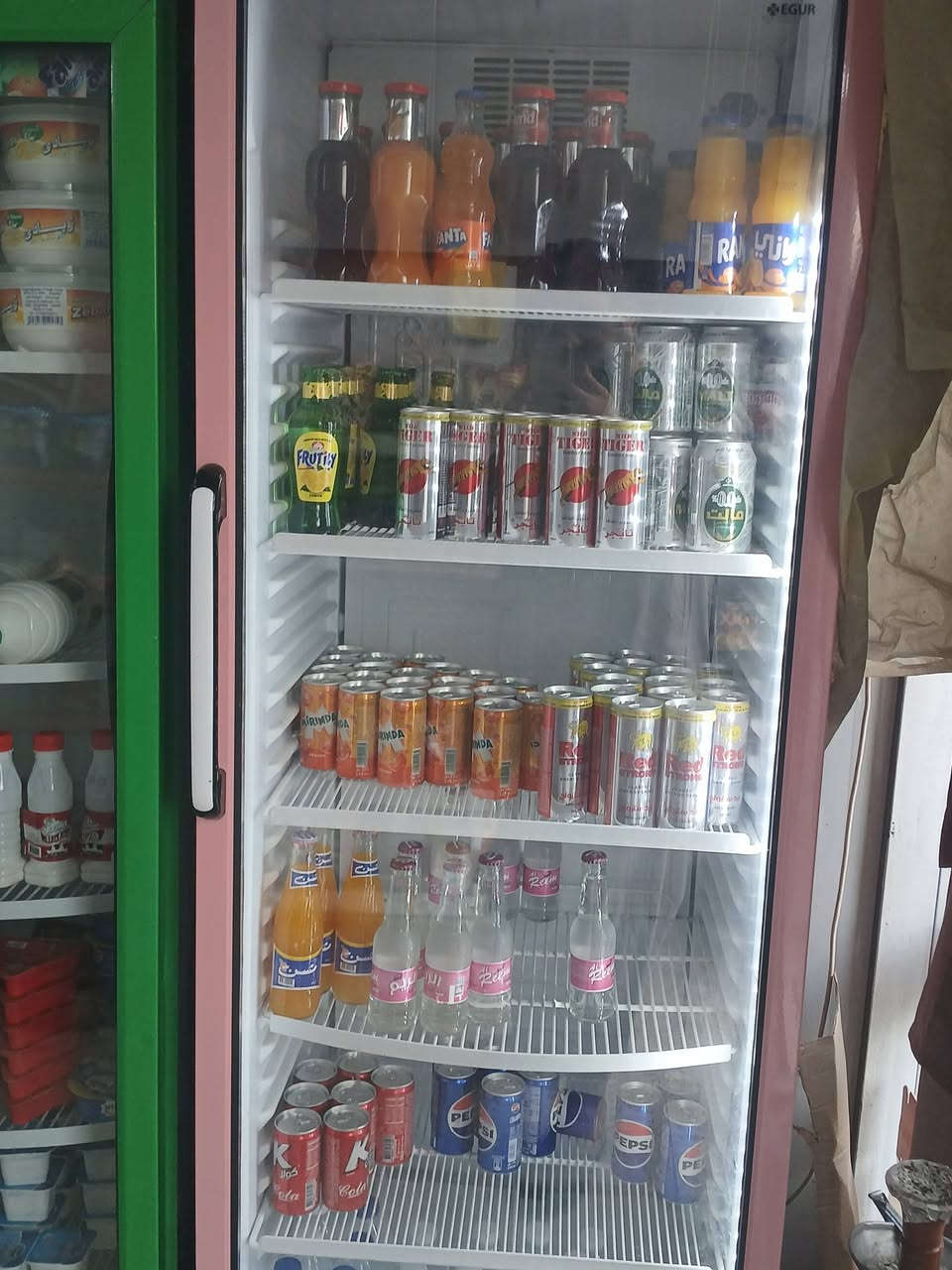 سلام عليكم عارضات للبيع تبريد فول اضافه الى مجمدات عدد 2تبريد فول +عارضات جبس عدد 3+عارضة اندومي +عررضة جكاير +رفوف السعر خاص
***********واتساب
