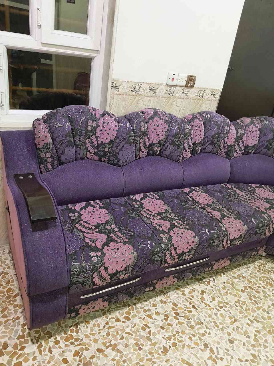 حرف L ٤قنبات وزاوية  المجموع٧متر *********** السعر ٣٠٠
