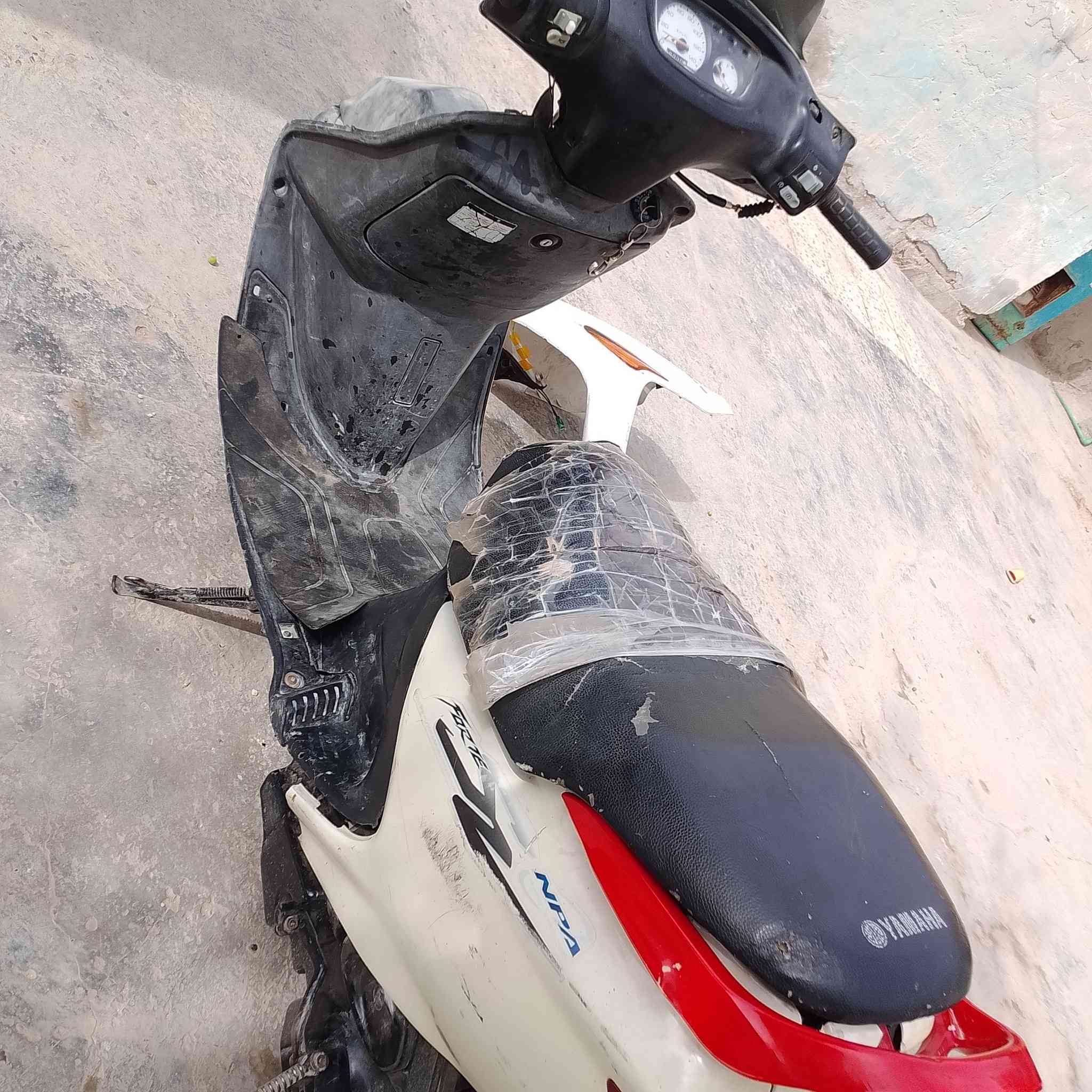 سلام عليكم شباب فرشه نثيه البيع كلشي شغال مبدل بوشه وبستم فقد كبرتر تكطع وعوزه ترديب كفرات  السعر 250وبيهه مجال المكان مشخاب ***********
