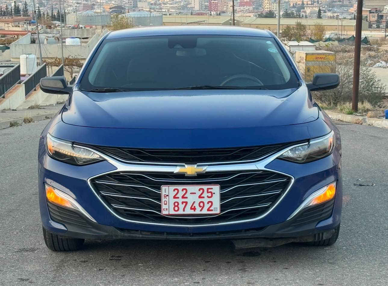 شفروليت ماليبو 2023 للبيع
لون مميز
ماشيه 18 الف ميل فقط

السيارة بجم وصندوق كبس على وضع الشركة
الايرباكات كلها سليمه

السياره جاهزه من كل النواحي 
كير ومحرك وتبريد وكهربائيات كلها مكفوله
حجر بيئه موجود و حتى سبير مانازل بعد 

حادثها بامريكا
فقط باب وجاملغ السايق بدون دواخل
السونار منزلها بالاعلان وصور الحادث موجود

رقم كاتى تترقم دهوك اربيل سليمانيه

مواصفات 
كير اوتوماتيك و عادي 7 نمر
تشغيل بصمه
ابواب بصمه
صندوق بصمه
رادار امامي
تحديد مسار
هندبريك بصمه
اوتو ستوب بصمه
شاشه ايباد جبيره
نظام car play + Android
مسجل Aux USB Bluetooth Cable 
كامره دواره
تحكمات ستيرن جهتين
تحديد سرعه
ستيرن فوليوم
بلاجكتورات ليد
مرايا كهربائيه
نظام تراكشن مانع الانزلاق
نظام ECO اقتصاد البانزين
شاشه عرض الاعطال
ويل كب شركه 

السعر 116 ومجال بسيط
للاستفسار 
كورك : *********** اتصال او واتساب
آسيا : *********** واتساب فقط دهوك, العراق
