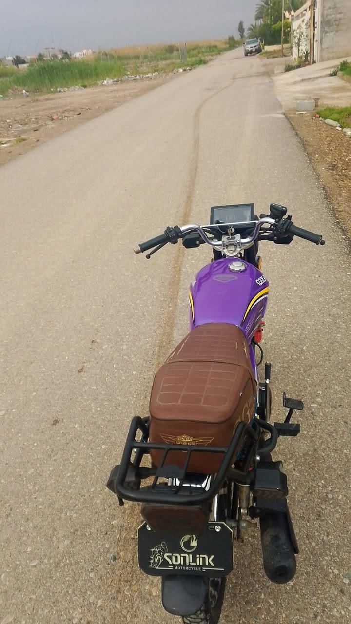 السلام عليكم دراجه سيفان موديل 25 مكينه 200 دراجه كامله ما بيها اي نقص من كل شيء كهربائيات دشبول كله شغال دراجه خير من الله المكان هبهب السعر 750 وبيها مجال وهذا الرقم***********
