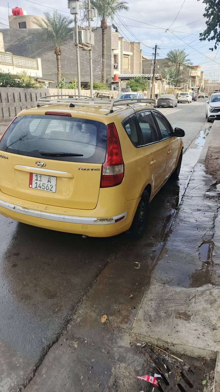 السلام عليكم للبيع النترا ٢٠١١ مقدس رقم بغداد بسمي  مكينه ٢٠٠٠ دوش جديد قبل شهر شديته كيره جديد صار ٤اشهر من شادينه السياره حادثه نص قبق الصندوك بجم كبس لغود شواصي مكفوله كهرائيات كله مكفوله تبريد شغال السعر ٨٠ ورقه وبيه مجال بصيط للستفسار*********** بغداد  الطالبيه
