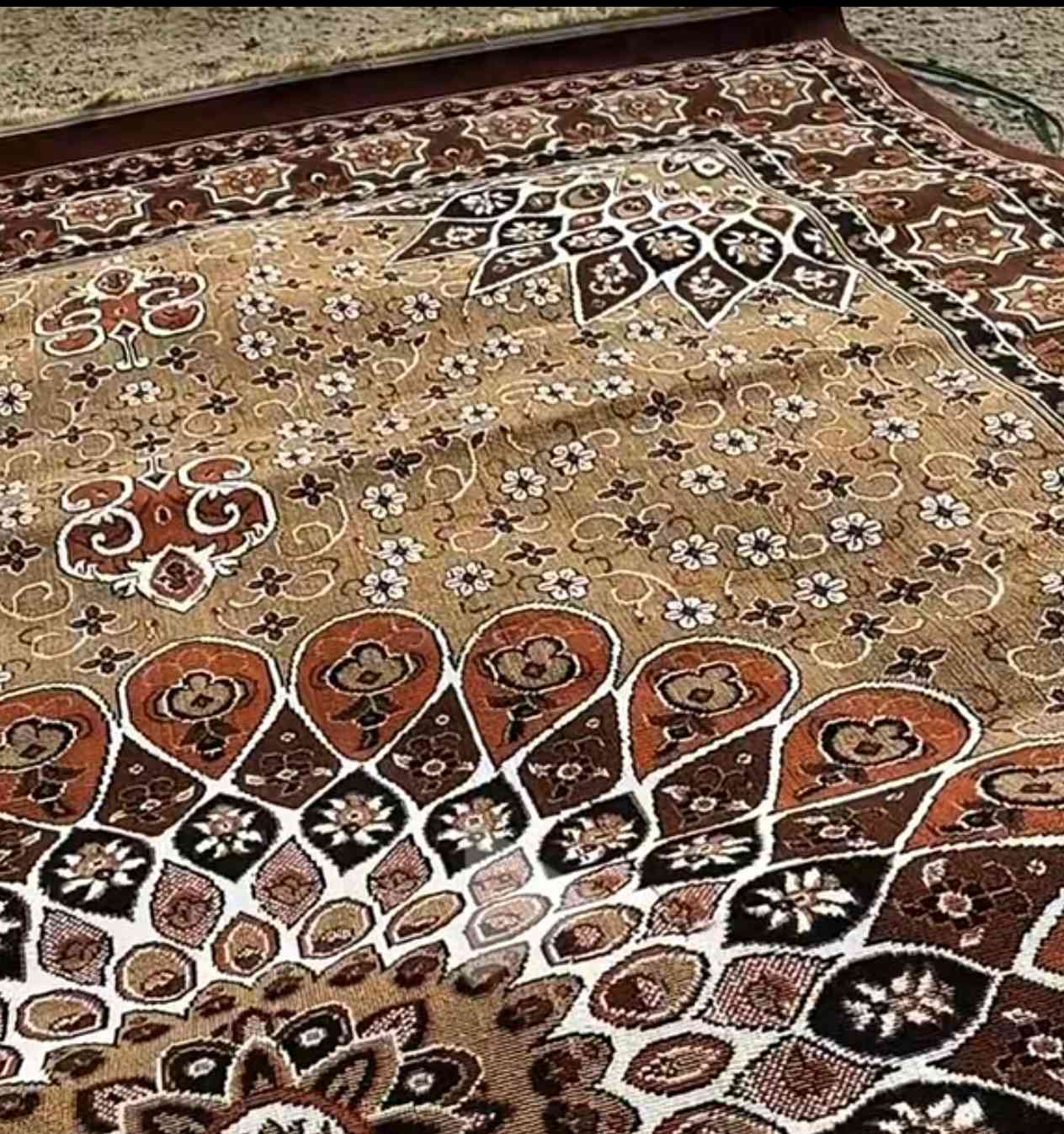زولية كليم ايراني حياكة جديدة ممفروشة ابد 4×3 لون جوزي زاهي اشتريتها 75 ابيعها 65 اببعها لان محتاجة


**إذا كنت صاحب هذا الإعلان وتريد حذفه لأي سبب، رجاءا أرسل رسالة إلى الدعم الفني**
