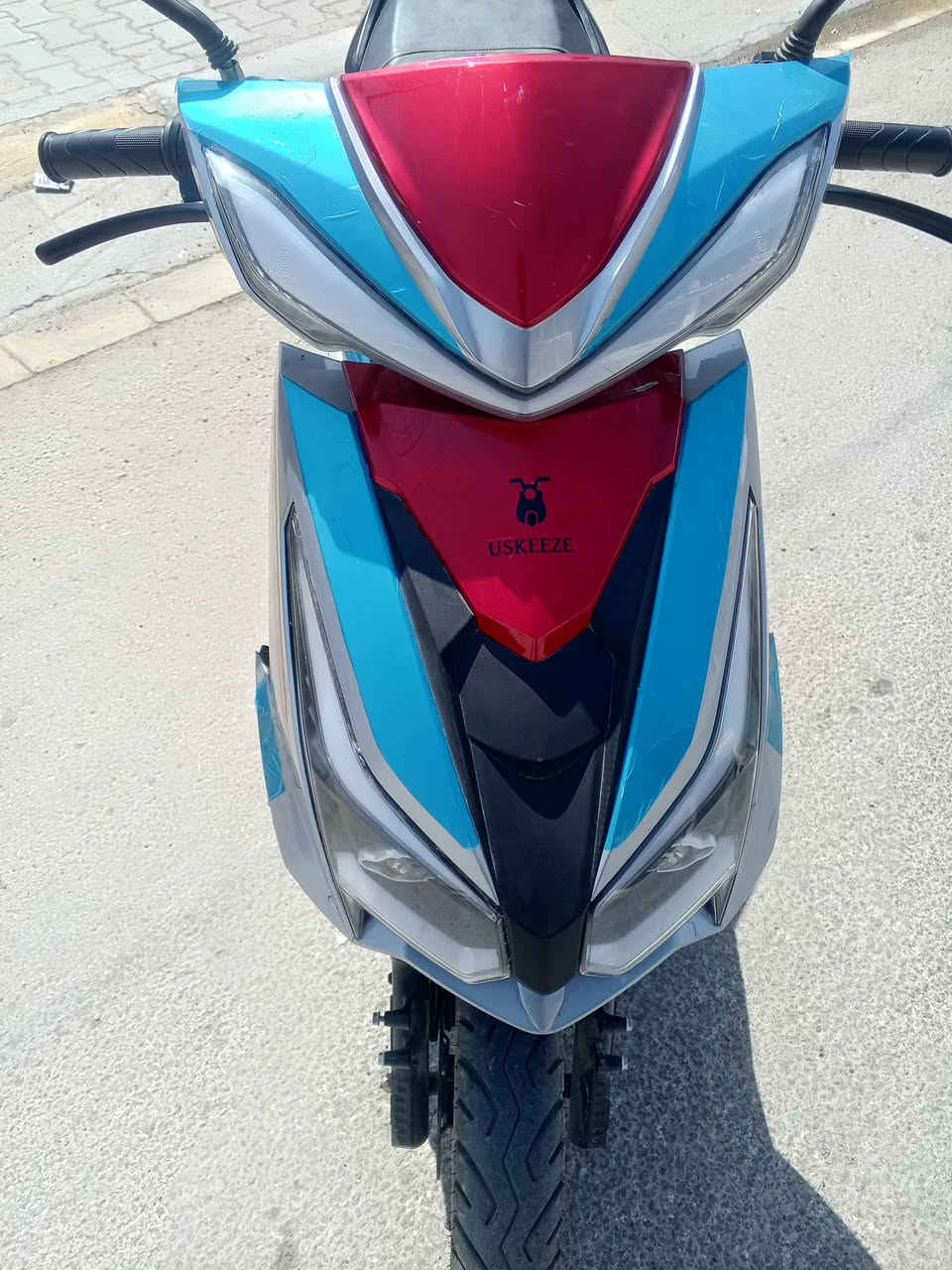 السلام عليكم
ماطور شحن
بطاريات فول
دراجه 4 سرع
سرعه 99 
دراجه نضيفه
مثبت سرعه
سماعات صوت
شراي تفضل خاص قيم وخذ


**إذا كنت صاحب هذا الإعلان وتريد حذفه لأي سبب، رجاءا أرسل رسالة إلى الدعم الفني**