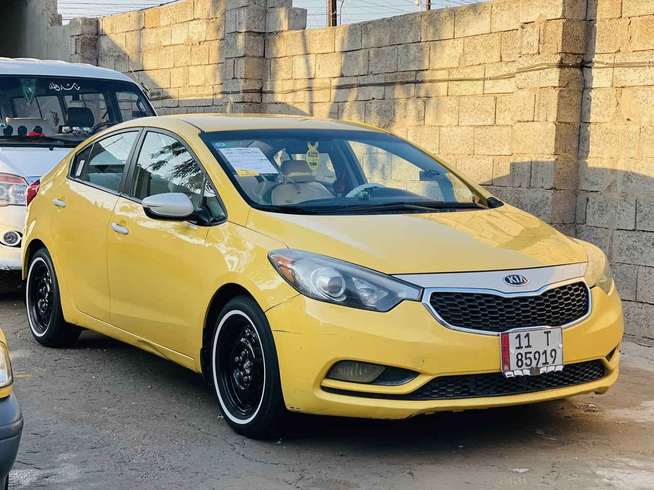 ***********/سلام عليكوفورتي للبيع 15عنوان بغداد حيوراسعر 130وبيهه مجال
