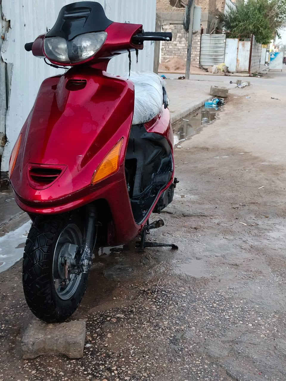 السلام عليكم 
دراجه فراشه للبيع
الدراجه نضيفه
المكينه مفتوحه 
الكهربائيات كله شغاله
سلف هندر
الدراجه ناعمه 
شلعه فول
السعر 375وبيه مجال حك الجيه
المكان نجف حي العسكري 
غير متواجد علا الفيس
وتساب او رصيد ***********

