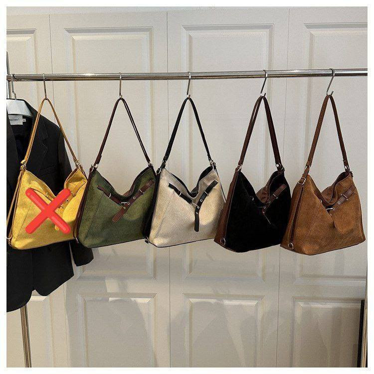 يتوفر جنط نسائيه جمله فقط اقل طلب نص درزن فحص امام المندوب
ويتوفر قطع ومفرد


**إذا كنت صاحب هذا الإعلان وتريد حذفه لأي سبب، رجاءا أرسل رسالة إلى الدعم الفني**