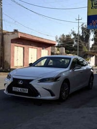 لكزز es300 هايبرد فئة لكجري موديل 2022 داخل ابيض وارد اوربي فول مواصفا...