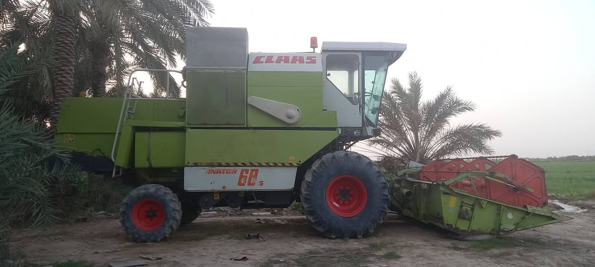 حاصده كلاص منفيس رقم اربيل وكاله عامه باسمي تاير امامي 26/20موديل 2002السعر 20مكينه سوبر مكفول تبريد مكفول بريمه نفخ ودفاعات بلادي ***********مفرق غماس النجف
