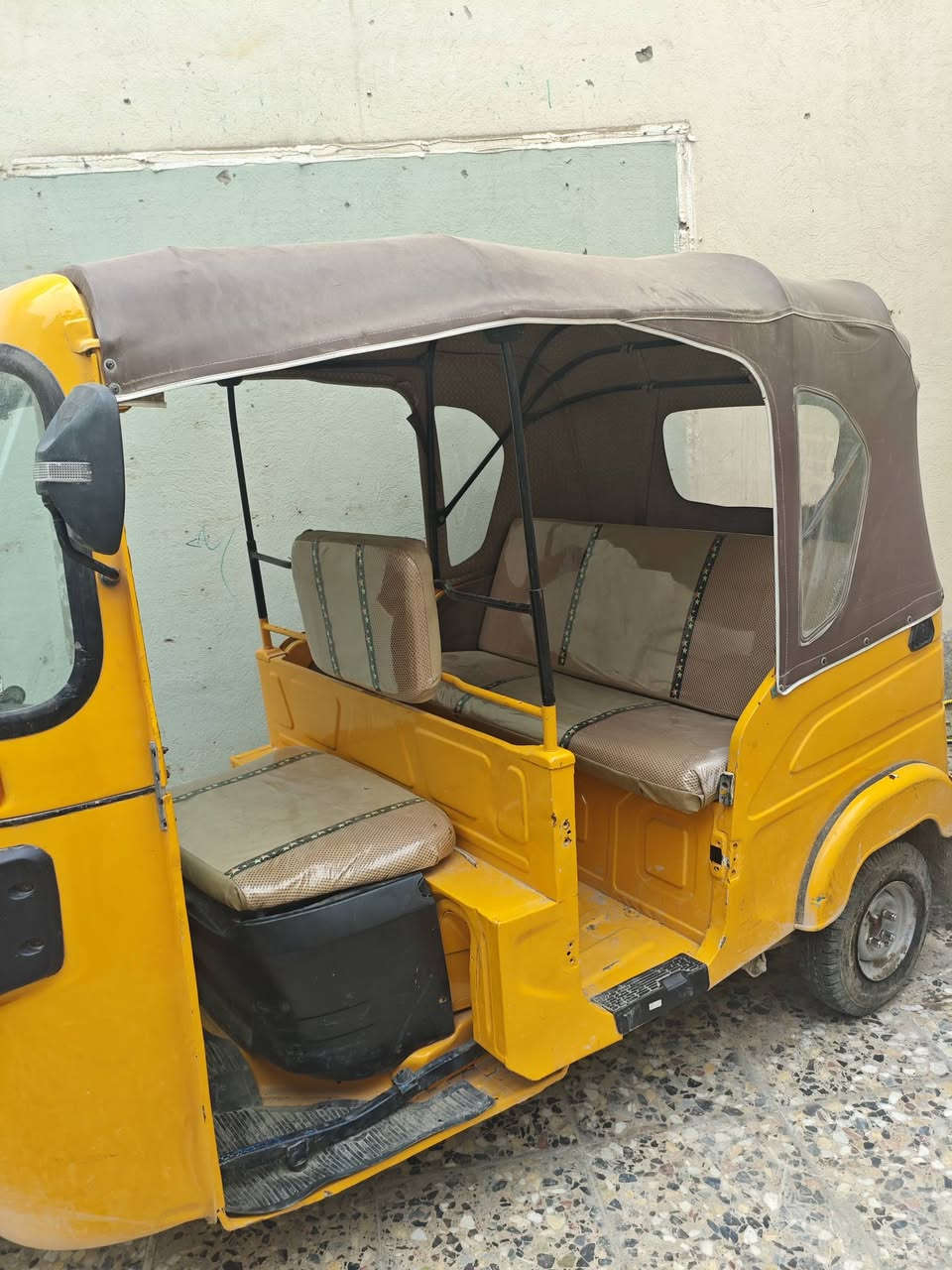 تكتك للبيع 21اوراقهه ضايعة نظيفة لاتنقيص ولاتبخير جاهزة السعر 3٫700 مكاني بغداد ***********
