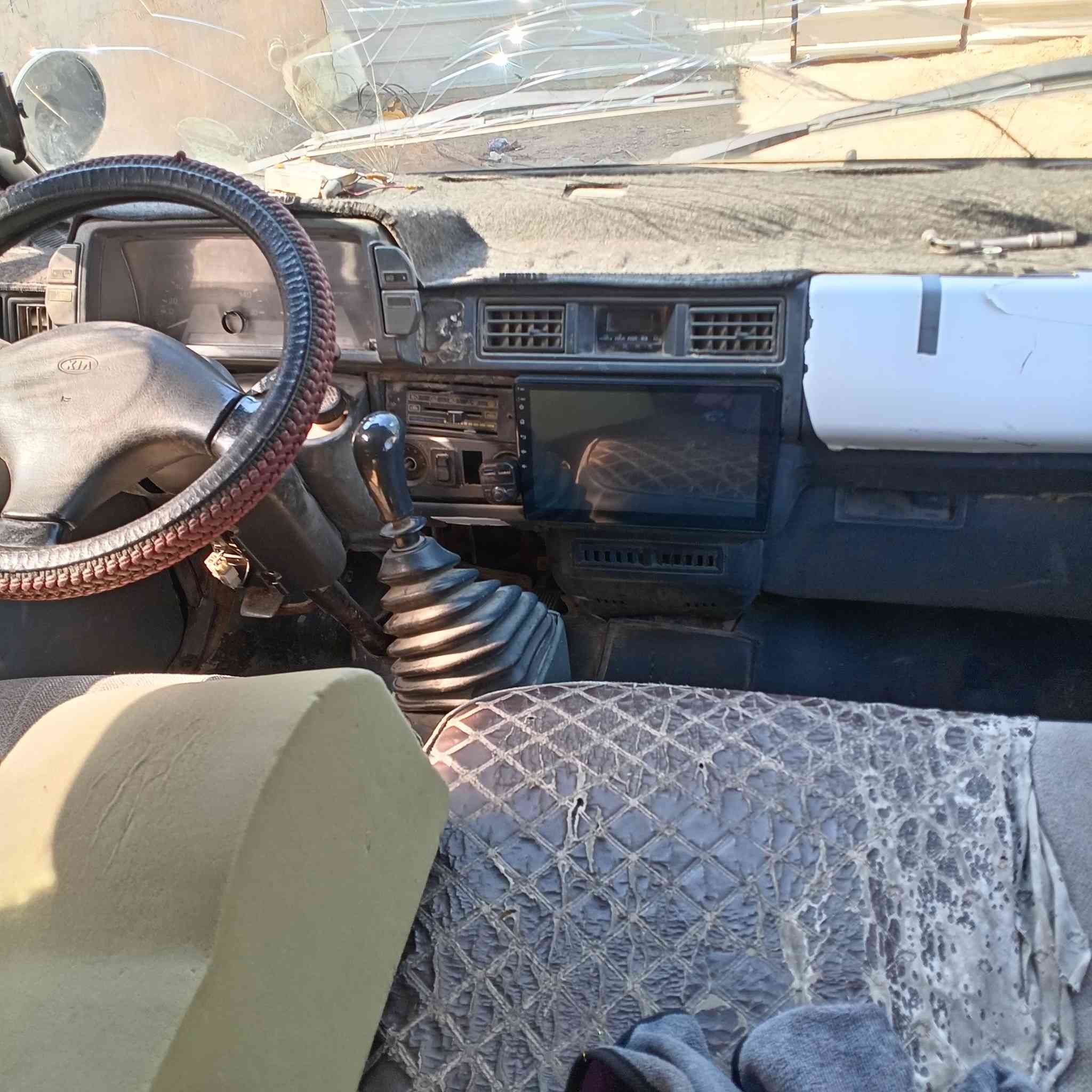 سلام عليكم كيه بسته للبيع موديل ٩٤ رقم ألماني سياره جاهزه كبل للشارع مكينه وكير حداديه تخم تاير مشط وبور كهربائيات كله جديد المزيد من المعلومات اتصل علا رقم وبيك خير ودلل *********** سعره ٢٢ وبيه مجال
