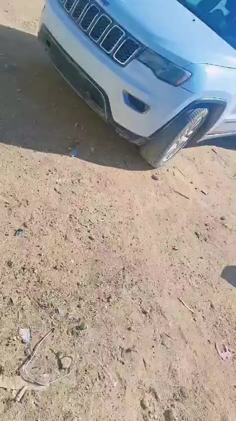 للبيع بيت ١٠٠متر طابوا صرف بالساهرون وجه على ساحه ومدارس خدمات كامله بناء جديد طابق واحد بعده محد ساكن بيه تطلوعه ٣٥ وباقي عليه ٩٠والتسديد بالشهر ٤٣٨ للإستفسار ***********
