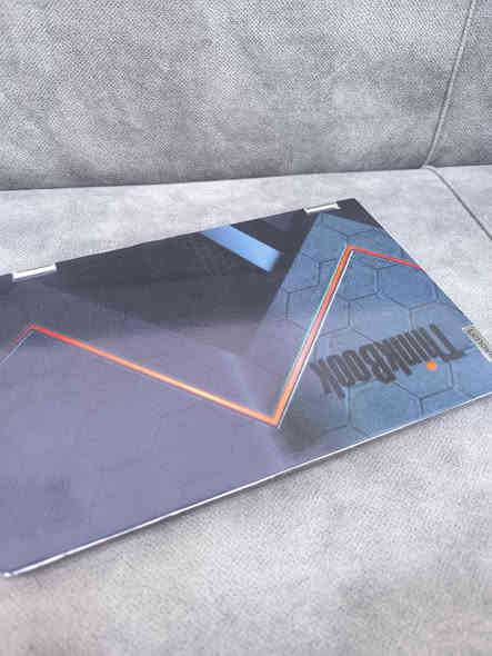 🔥 Lenovo ThinkBook 14s Yoga | قوة وأناقة في جهاز واحد 🔥

لو تدور لابتوب عملي، سريع، وشكله راقـي يناسب الشغل والدراسة مع مرونة كاملة…
💥 ThinkBook 14s Yoga هو الاختيار الصح ✅

💻 المواصفات:
• ⚡ المعالج: Intel Core i7 (الجيل 12)
• 🧠 الرام: 16GB DDR4 
• 💾 التخزين: SSD NVMe سعة 512GB
• 🎨 كرت الشاشة: Intel Iris Xe Graphics
• 🖥 الشاشة: 14 بوصة لمس – فل تاتش
• 🔄 تصميم: 2-in-1 (يفتح 360° ويتحول لتابلت)
• ✍️ دعم القلم
• 🔐 أمان: بصمة
• 🪶 خفيف وأنيق – مناسب للتنقل اليومي

✨ مناسب لـ:
✅ الشغل المكتبي
✅ الدراسة والجامعات
✅ البرمجة
✅ التصميم الخفيف
✅ الاستخدام اليومي السريع

📦 الحالة: ممتازة وجاهز للاستخدام
🔥 جهاز عملي، سريع، ومريح في كل أوضاع الاستخدام الاتصال السعر ٥٧٥ الف مجال بسيط
07822 898744 البصرة, العراق
