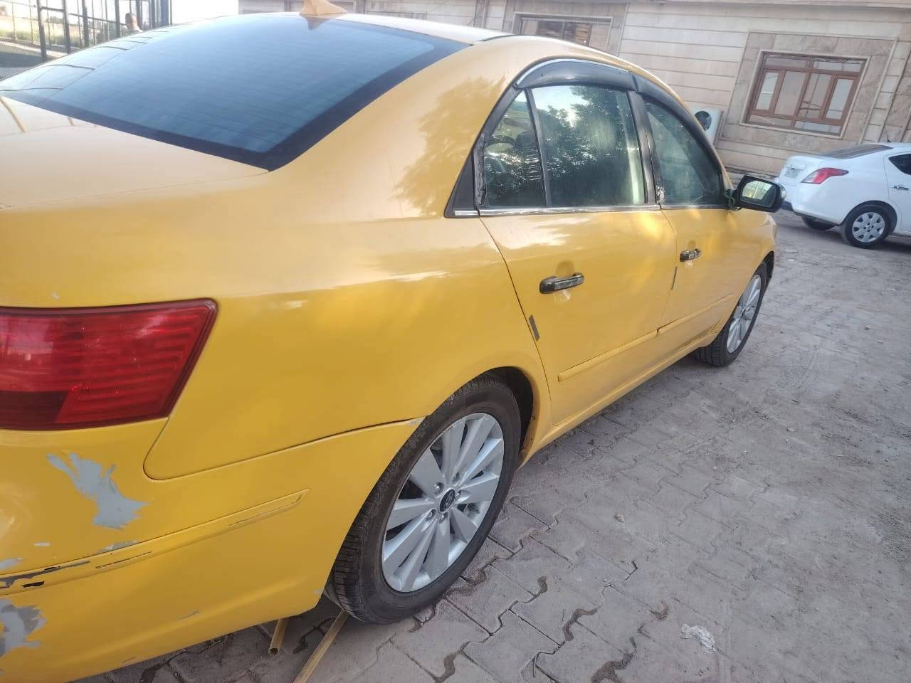 سلام عليكم سوناته البيع وبيع مستعجل سياره حلوه وخير من الله مكينه وكير خير من الله لا تنقيص ولا تبخير تبريد شغال حداديه جديده ولامطلوبه لاهيئه ولا غرامات مداور ثاني يوم السياره احله من الصوره العنوان الدوانيه الحمزه الشرقي المو شراي لا يتعبني سياره متعوب عليه السعر خاص رقم المبايل ***********
