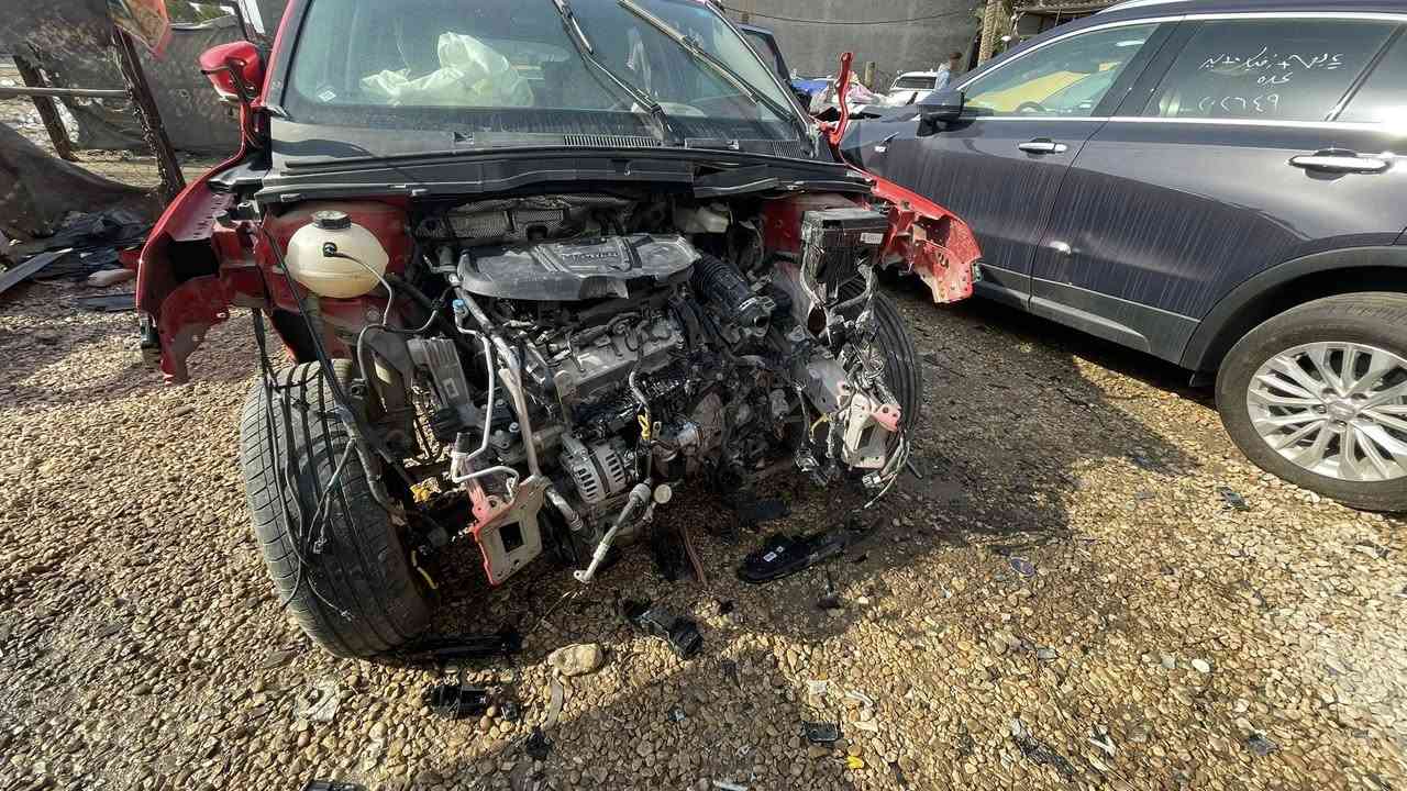 السلام عليكم geely coolray 2023 ماشية 3الف ابيع على وضعهة 
*********** مكاني حلة مركز
٦٣ وبي مجال
