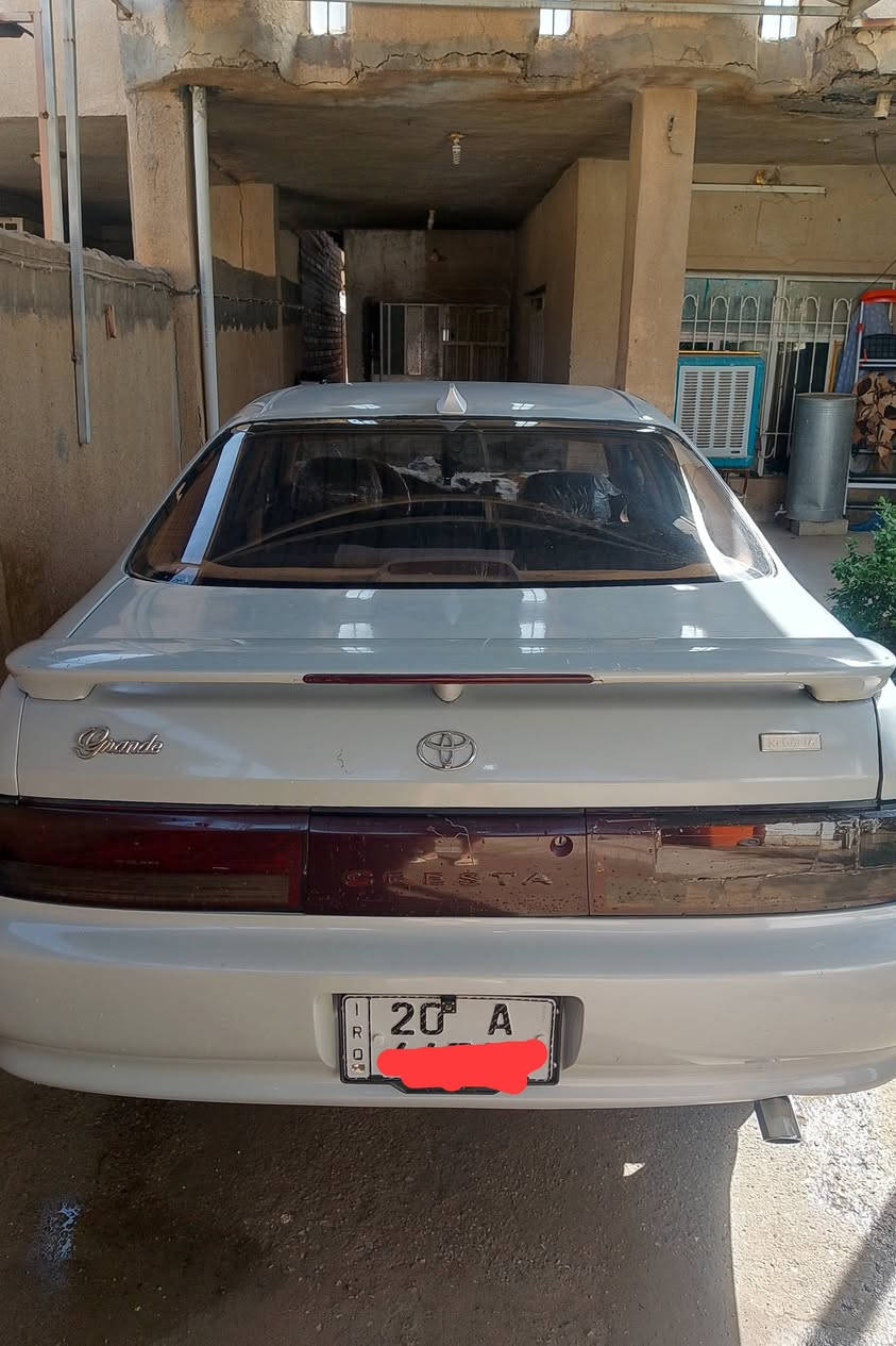 بطة كرستة موديل 93 نظيفة ومكفولة من الكصة والضربة والشواصي ومحرك كير تبريد صدر كهربائيات سنتر لوك شاشة فيديو كاميرا خلفية لايت زنون اشاير و الجام كله شغال تخم تاير جديد دسك امامي خلفي دوشمة وكاعية جلد رقم ديالى نكليزي سنوية ل27 تحويل ثاني يوم السعر 57 وبيه مجال مكاني ديالى خالص ***********
